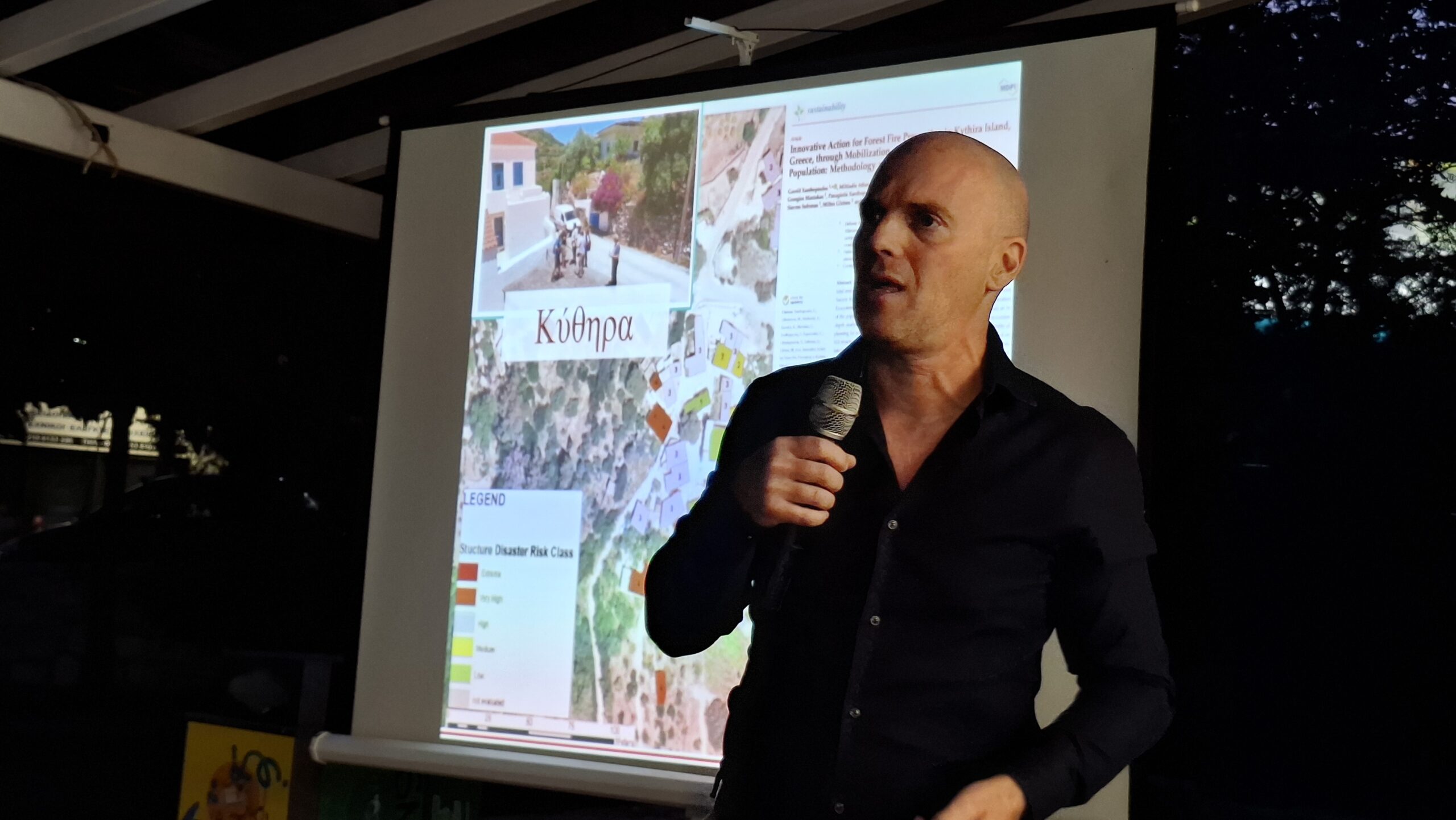 Read more about the article Μεγάλη συμμετοχή στην εκδήλωση για τις δασικές πυρκαγιές στην Πεντέλη